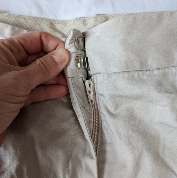 BCBGMAXAZRIA Khaki Flared Pants Size 4 - Picture 5 of 8